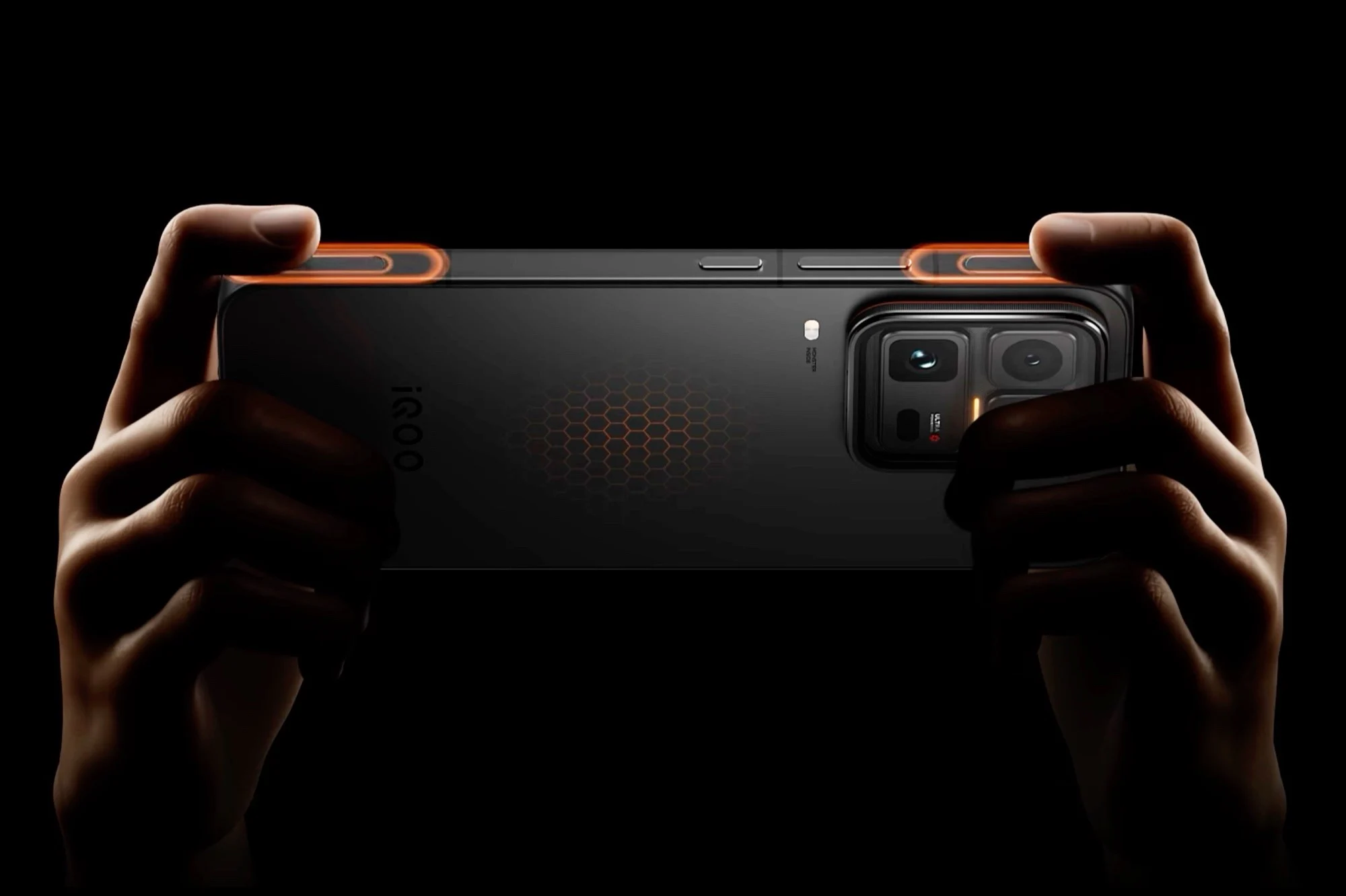 Vivo Launches iQOO 15 Ultra: Gaming Phone with LED Strips & 50MP Cameras