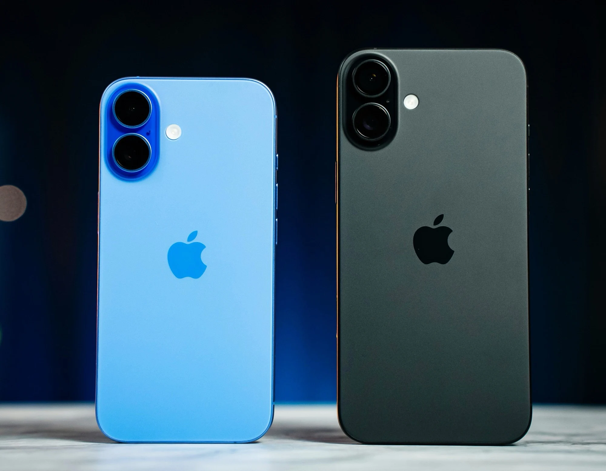 Apple iPhone and Samsung Galaxy: Used by Over 1 Billion People