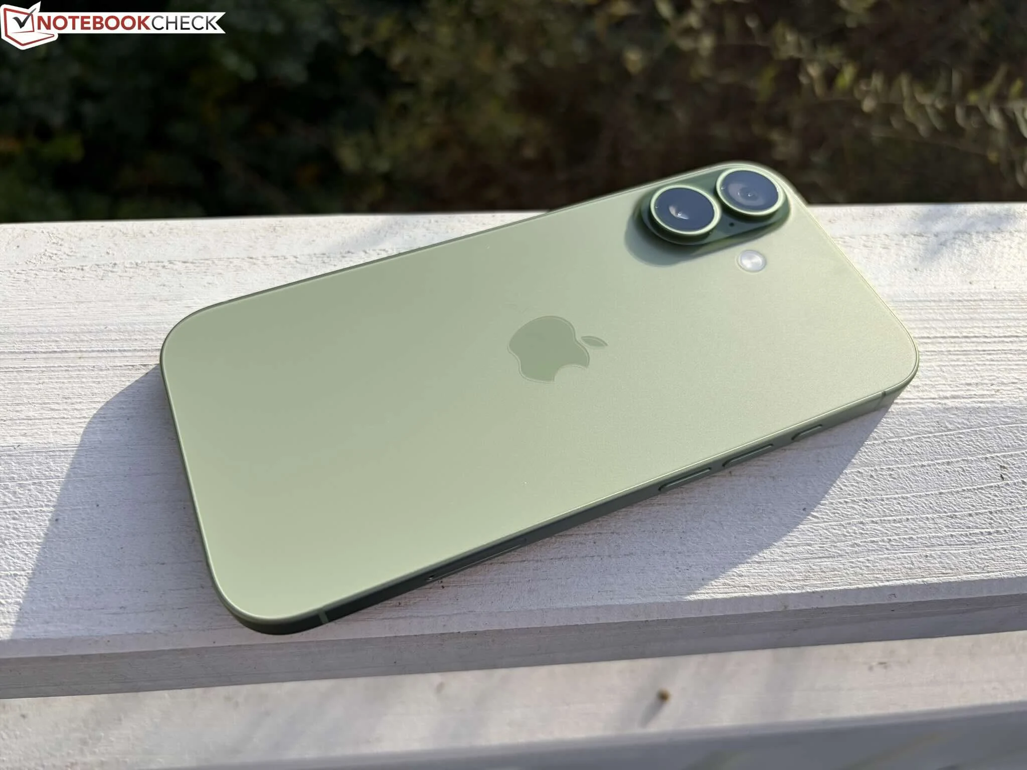 Apple iPhone 18 Pro and iPhone 18 Begin Trial Production Early