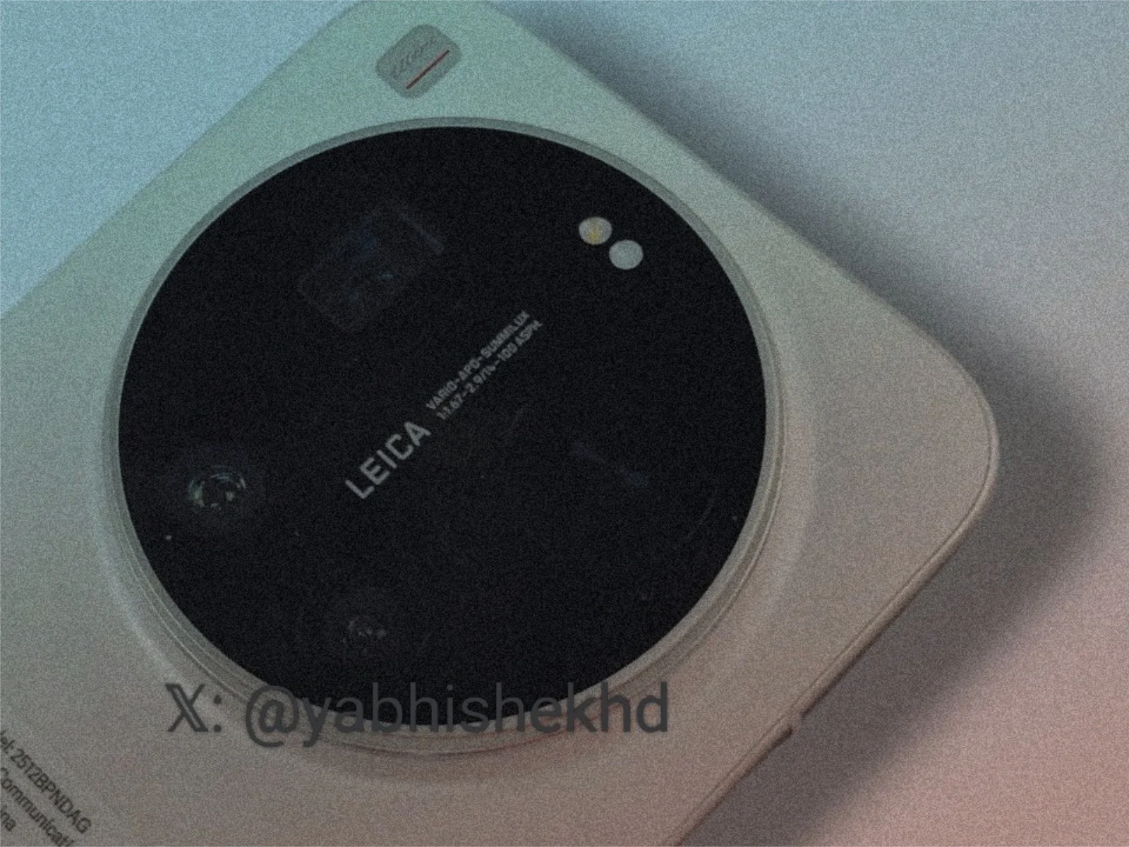 Xiaomi 17 Ultra Leaked Image Reveals Details of Global Model
