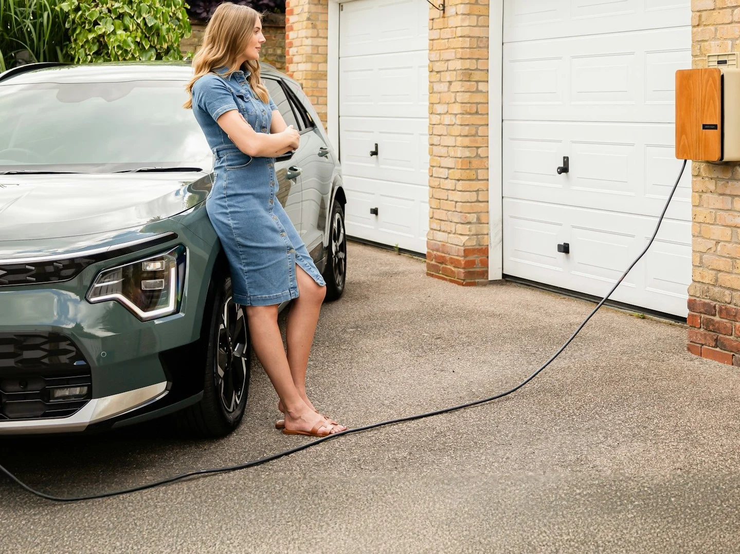 First Quantum Battery Prototype Promises Instant Charging for EVs