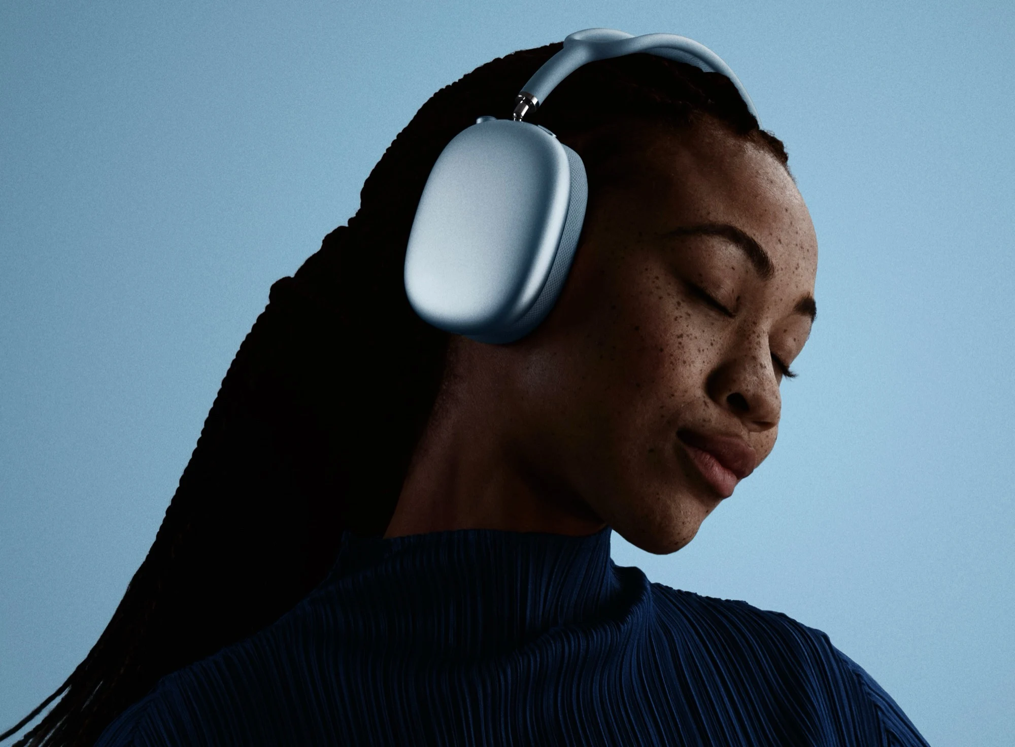 Apple AirPods Max 2: 50% Better ANC, HDR Amplifier & New Features