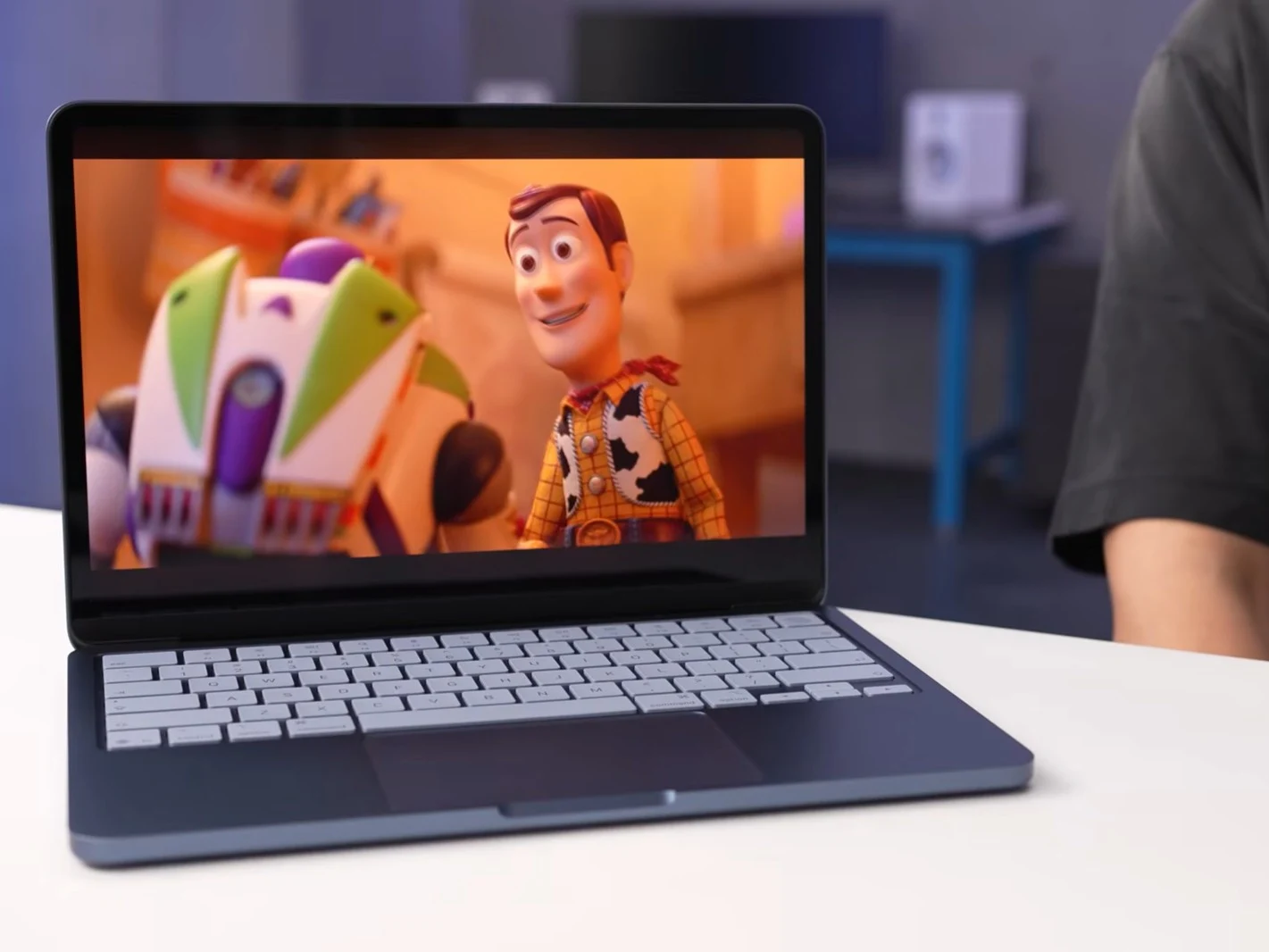 Apple MacBook Neo Battery Life Affected by Cost Cutting Issues