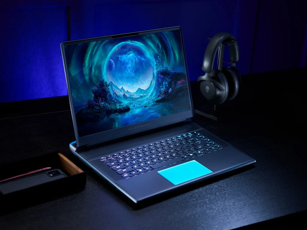 Dell Alienware 16 Area-51 Laptop: OLED Display & 96GB RAM Option
