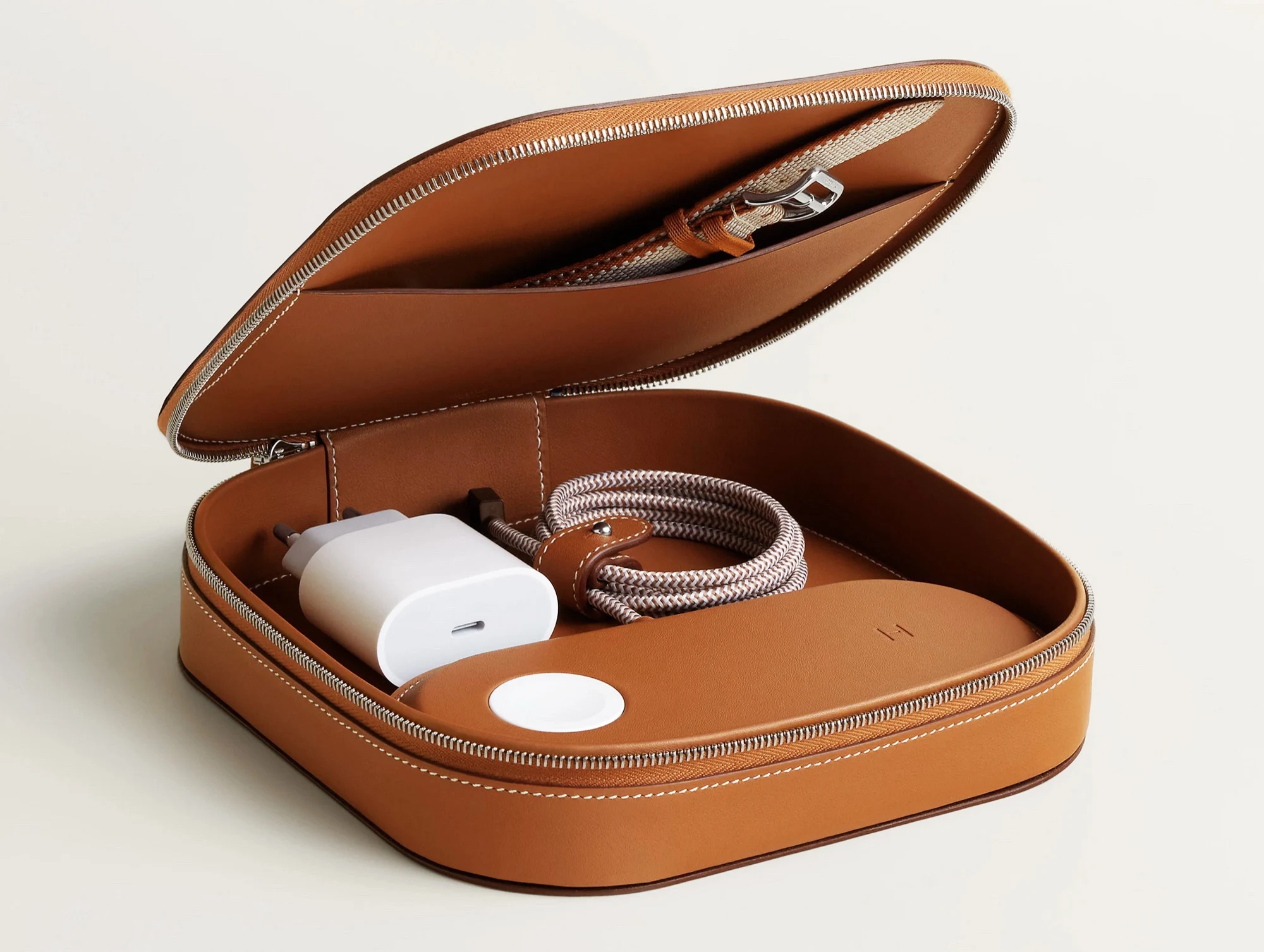 Hermès Paddock Duo MagSafe Charger Priced Over Three iPhone 17 Pros