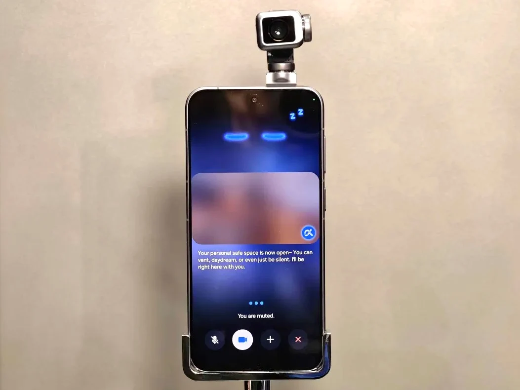 Honor Robot Phone: AI Buddy and Robotic Camera for Daily Use