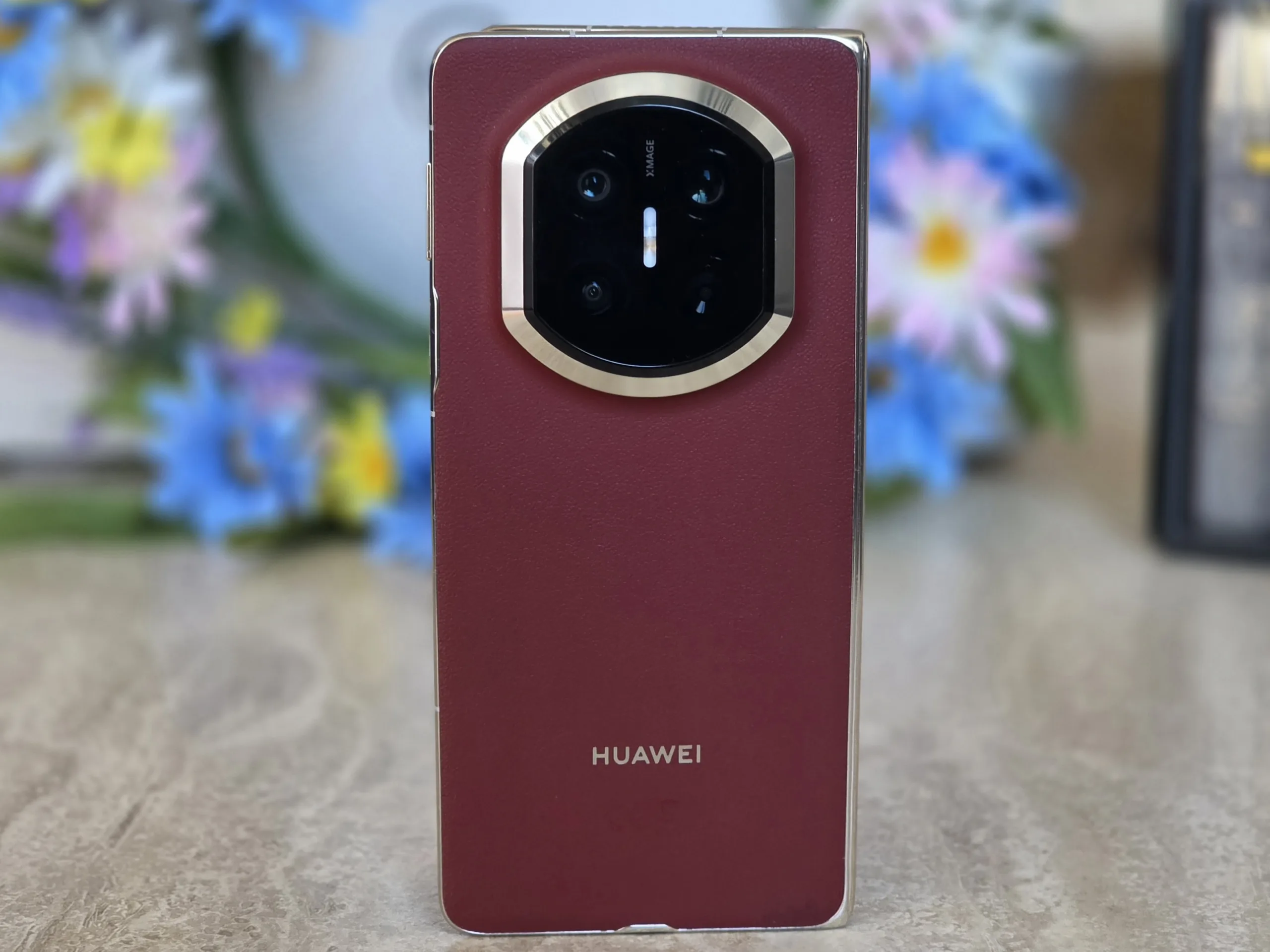 Huawei Mate X7 Challenges Galaxy S26 Ultra Camera Performance