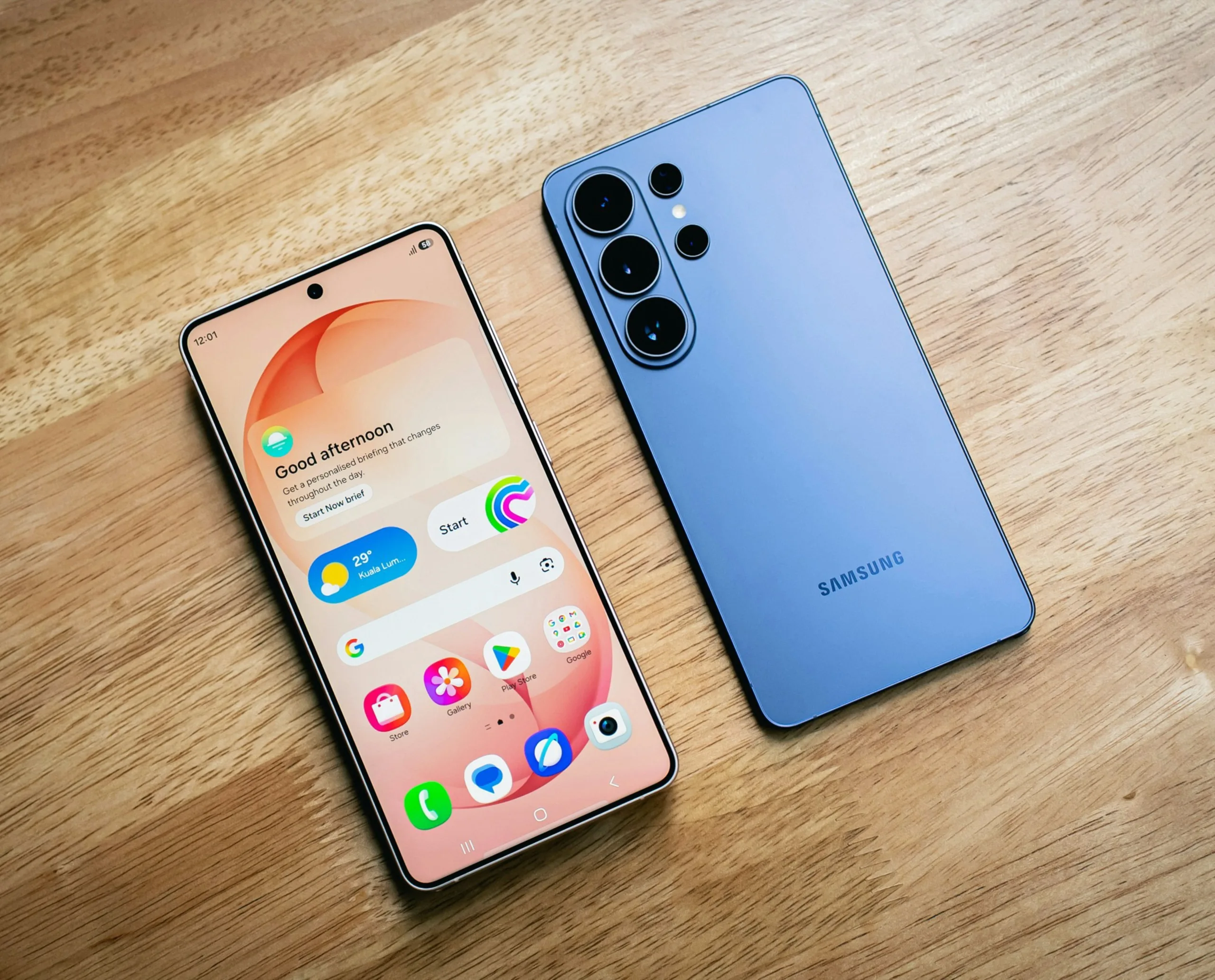 Samsung Tests 18,000 mAh Silicon Smartphone Batteries, Leaks Show