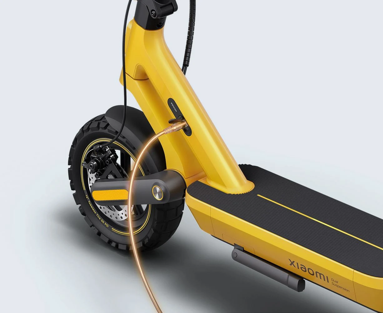 New Xiaomi Fast Charger for E-Scooters: Free for Select Customers