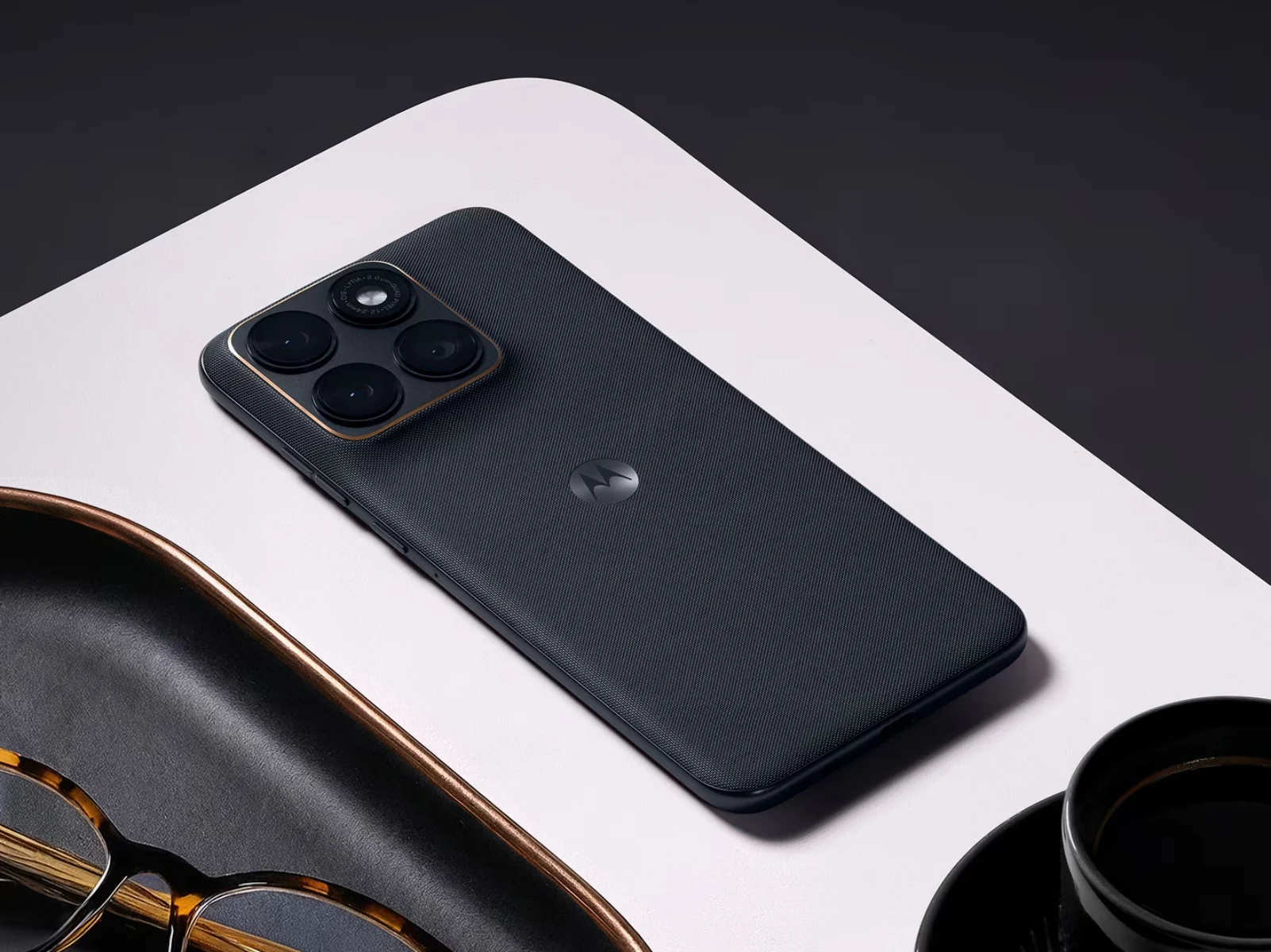 Motorola Unveils New Mid-Range Android Phone Worldwide