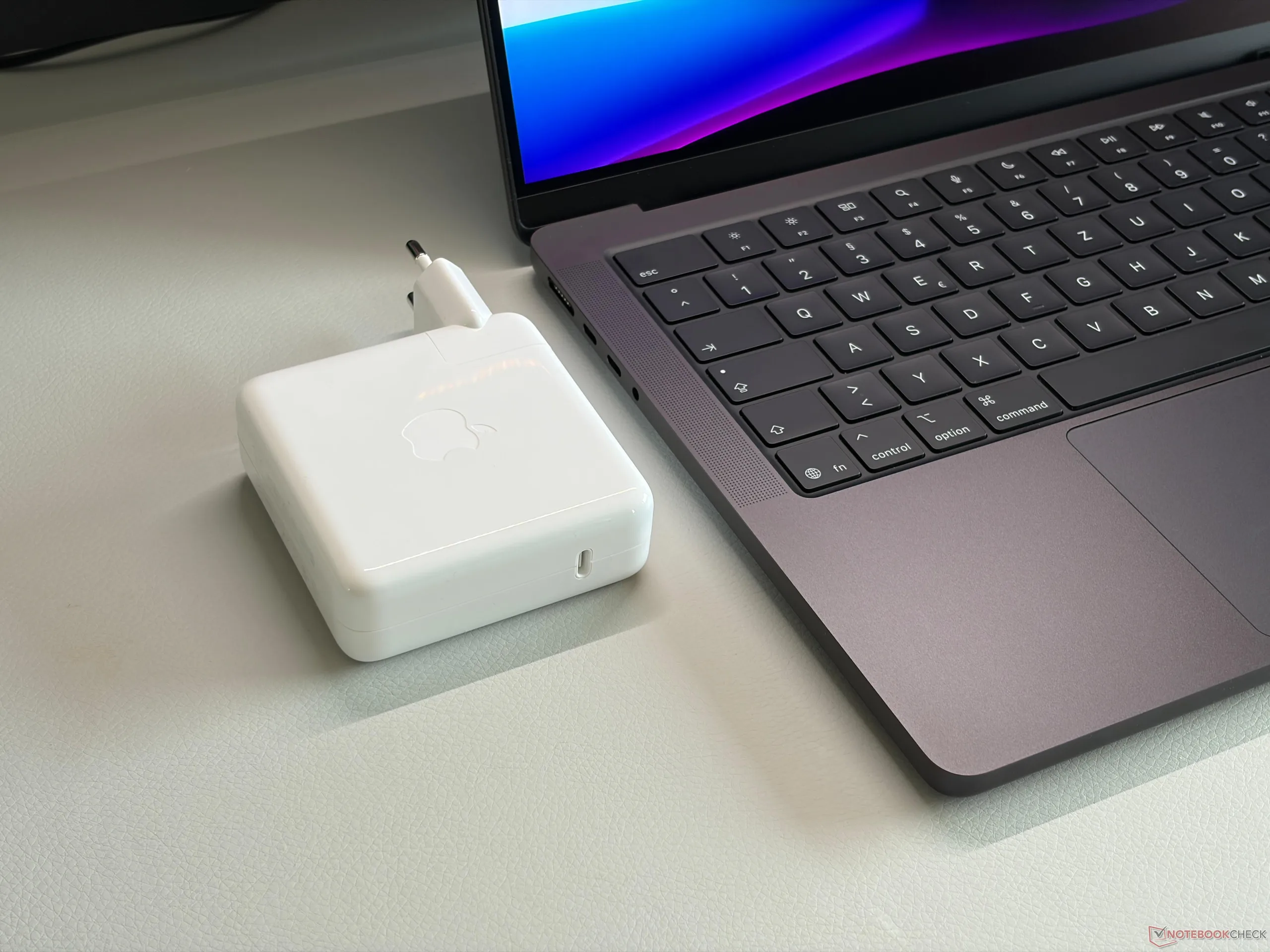 Apple’s MacBook Pro Power Adapters: Insufficient for Users