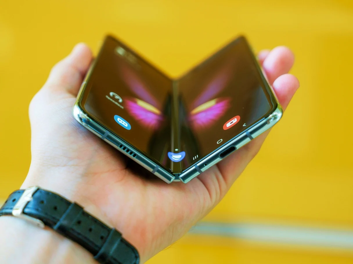 Samsung’s US Foldable Market Share Drops as iPhone Fold Arrives