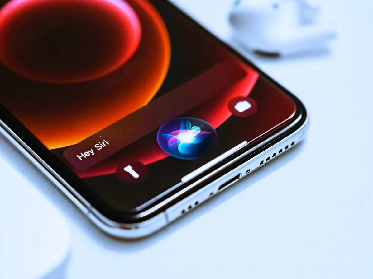 Siri: The Most Flexible AI Chatbot with Gemini and Claude Support