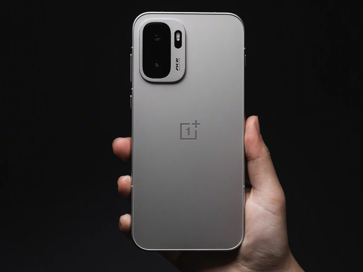 New OnePlus Flagship Phone with Enhanced Battery and Smooth Gaming