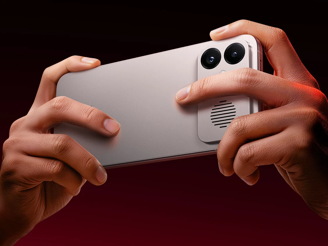 Redmi K90 Max Gaming Phone Design and Grip Review
