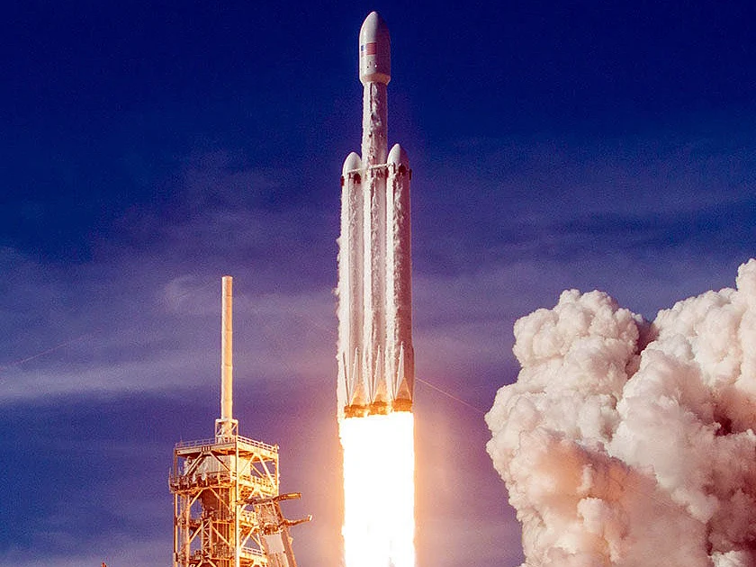 SpaceX Starlink Satellite Anomaly: ISS and Artemis II Safety