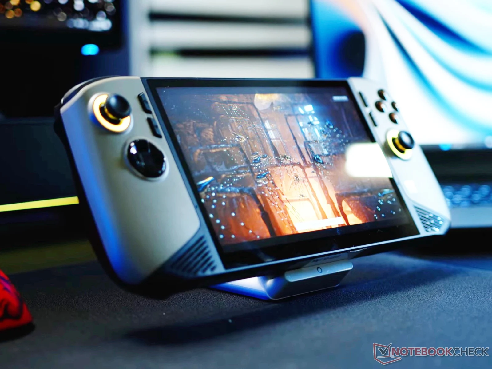 Intel Arc G3 Extreme Launches with 14 Cores and Arc B390 Graphics