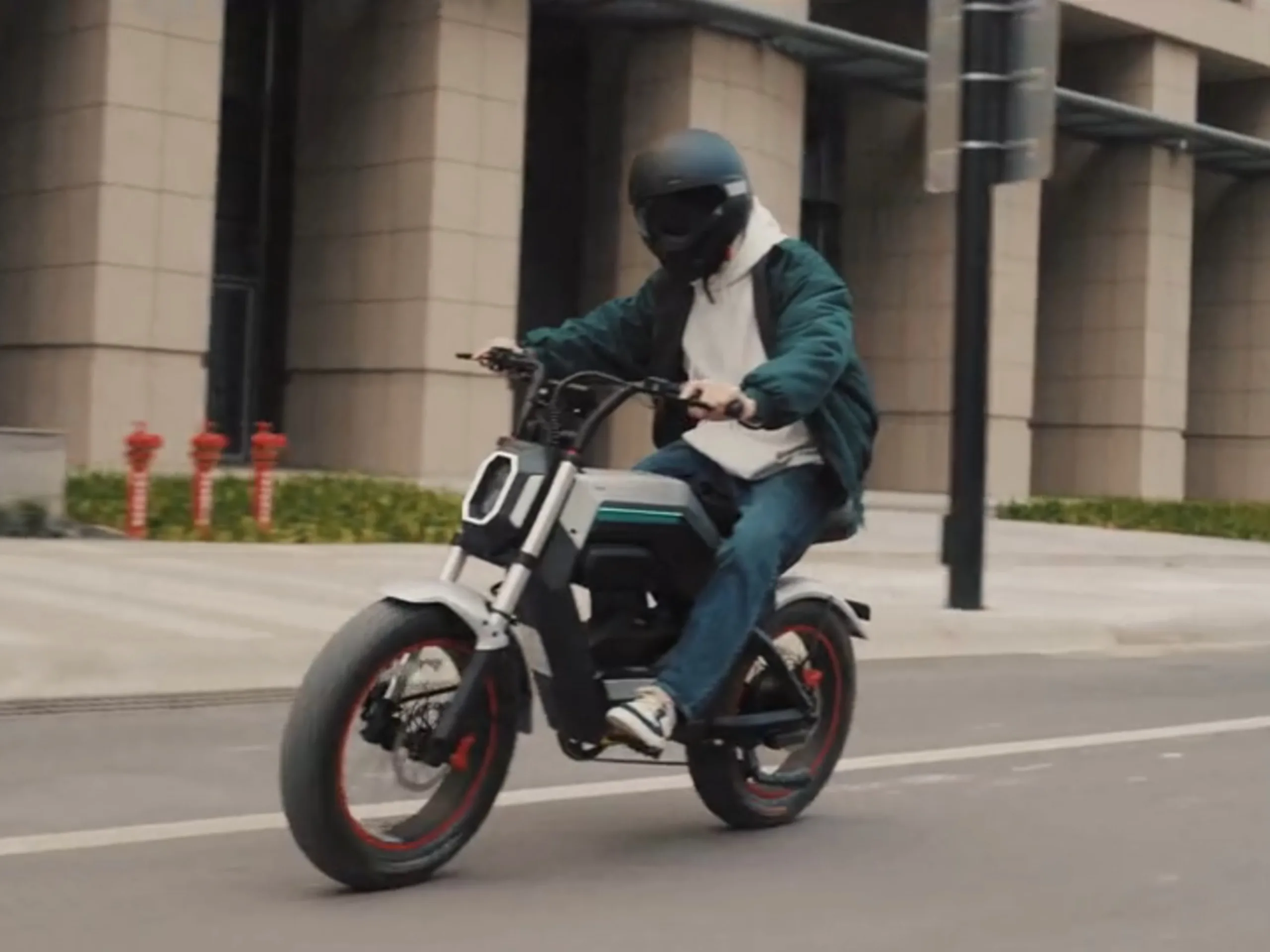 Aotos Flux X26: $1,200 E-Bike and Motorcycle Hybrid Viral on Kickstarter
