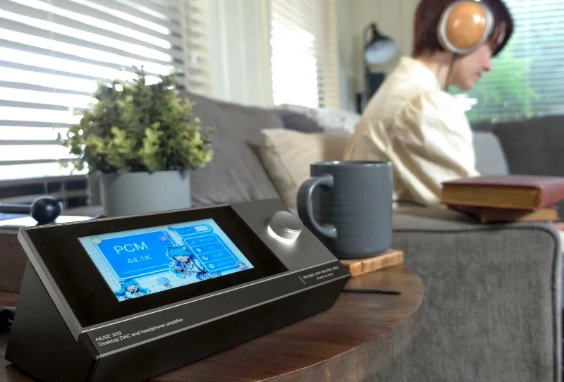 Muse 300: First Desktop DAC/Headphone Amplifier with OS