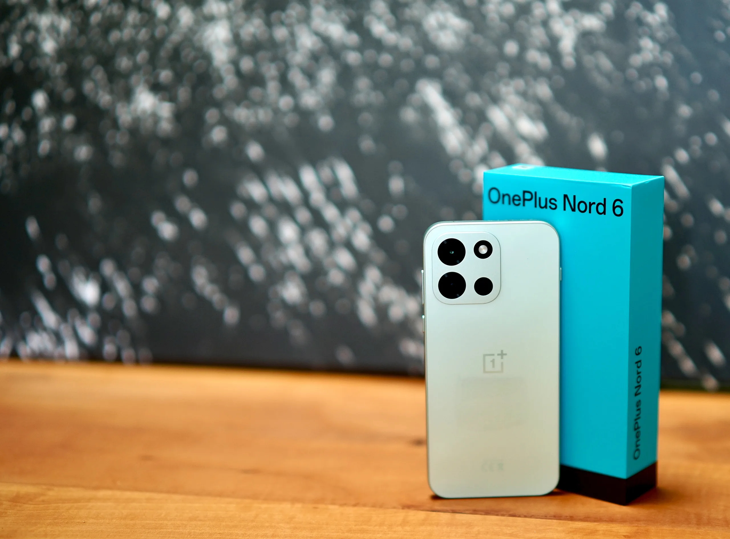 Smartphone with Extremely Long Battery Life: Our Surprising Review