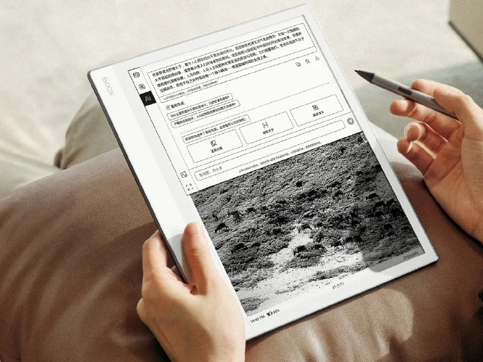 Boox Note X6: 128GB Storage and Split-Screen Multitasking