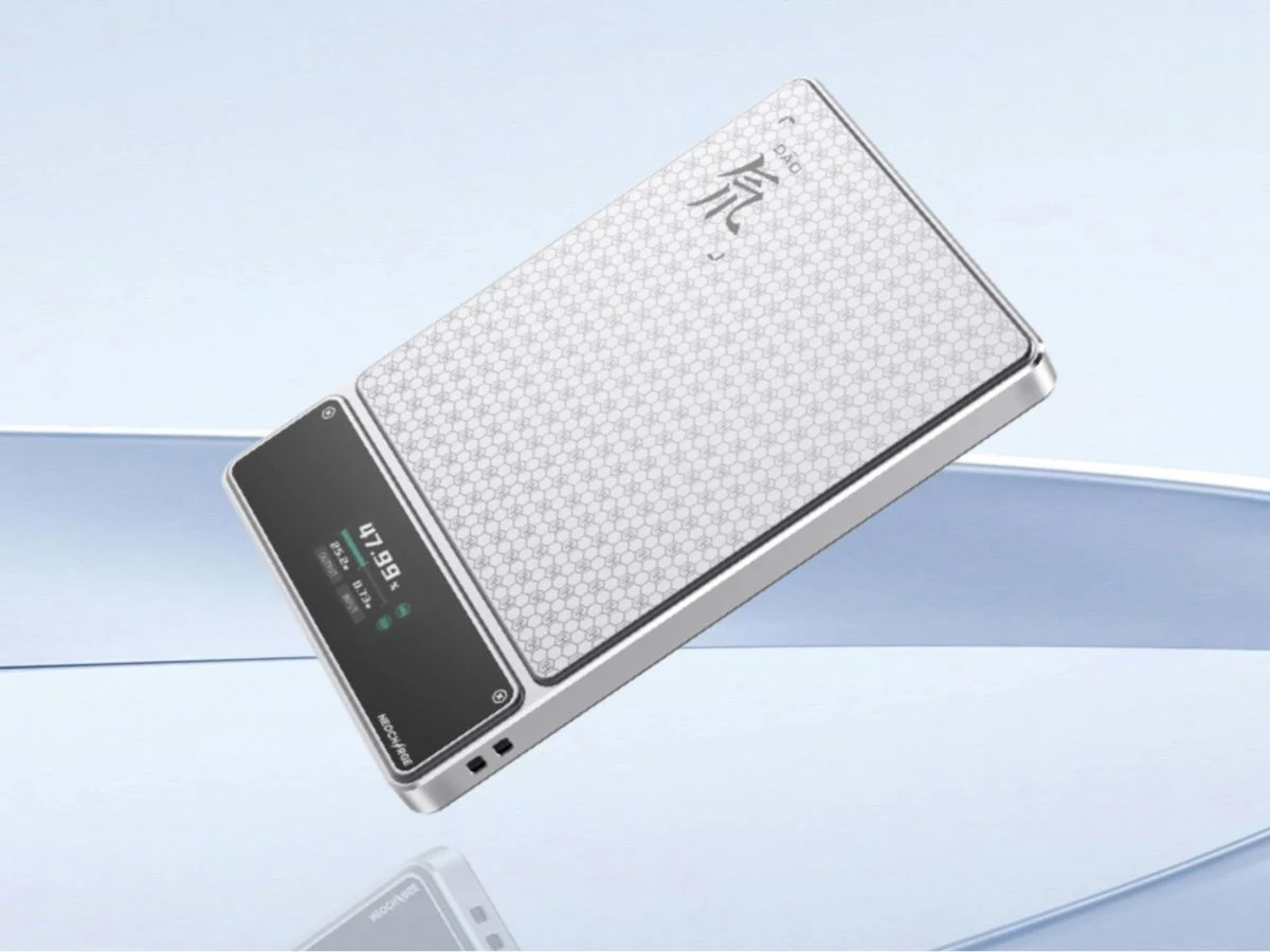 Slim RedMagic Deuterium Power Card Pro power bank launches
