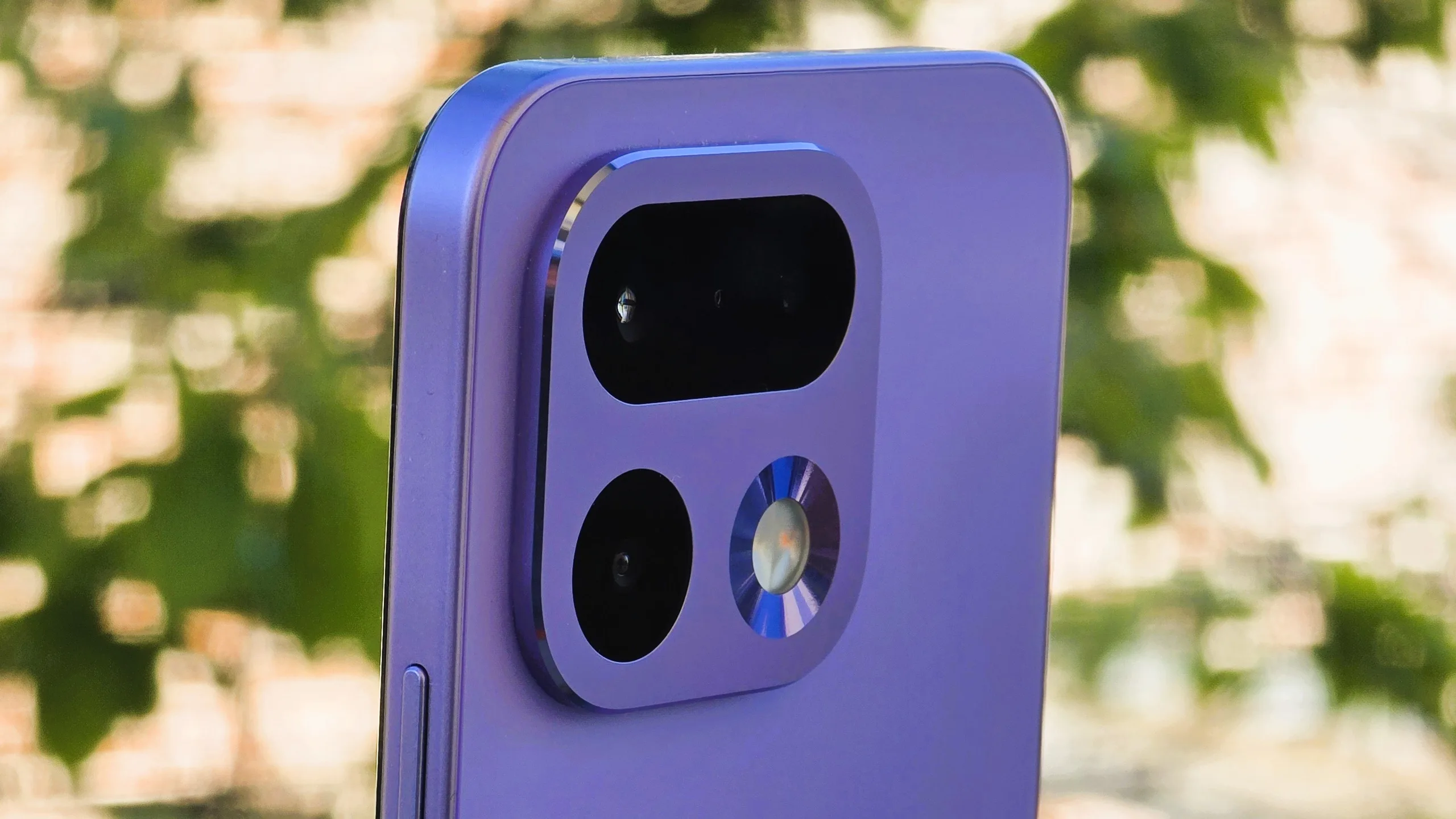 Budget Android phone that defies the DRAM crisis