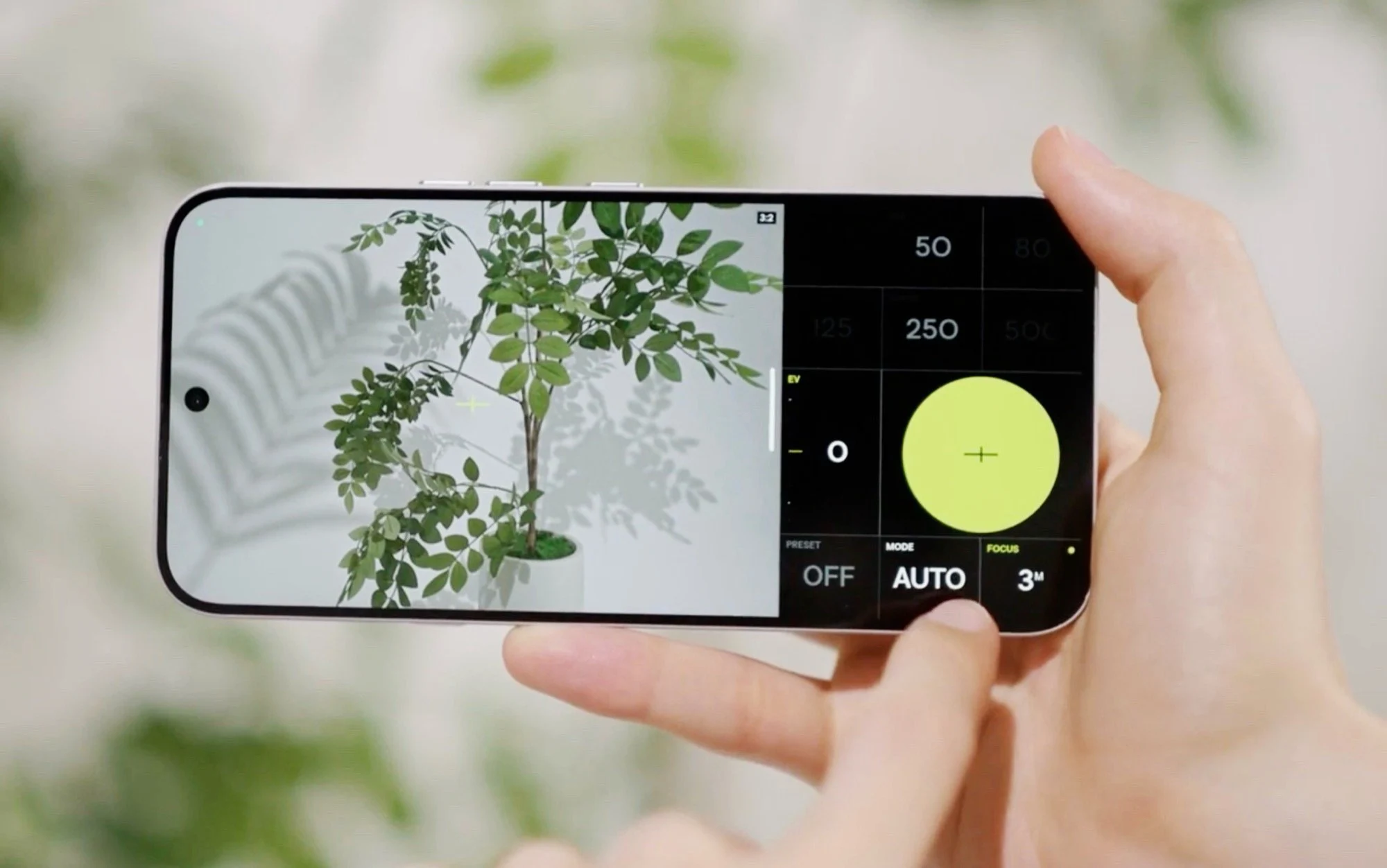 Free Camera App Adds 16-bit RAW and Modular UI to Android