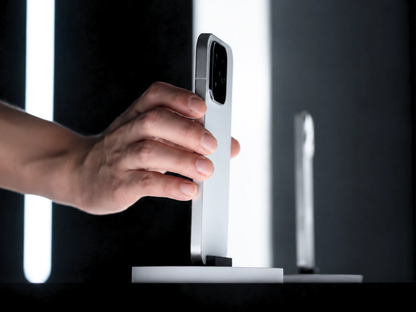 Xiaomi Flagship Early Benchmark Scores Beat 17 Ultra Edge