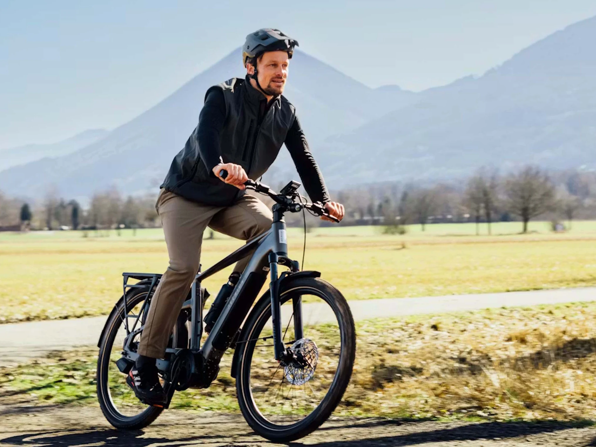Automatic E-Bike Trek: 90Nm Torque, 800Wh, Strong Specs