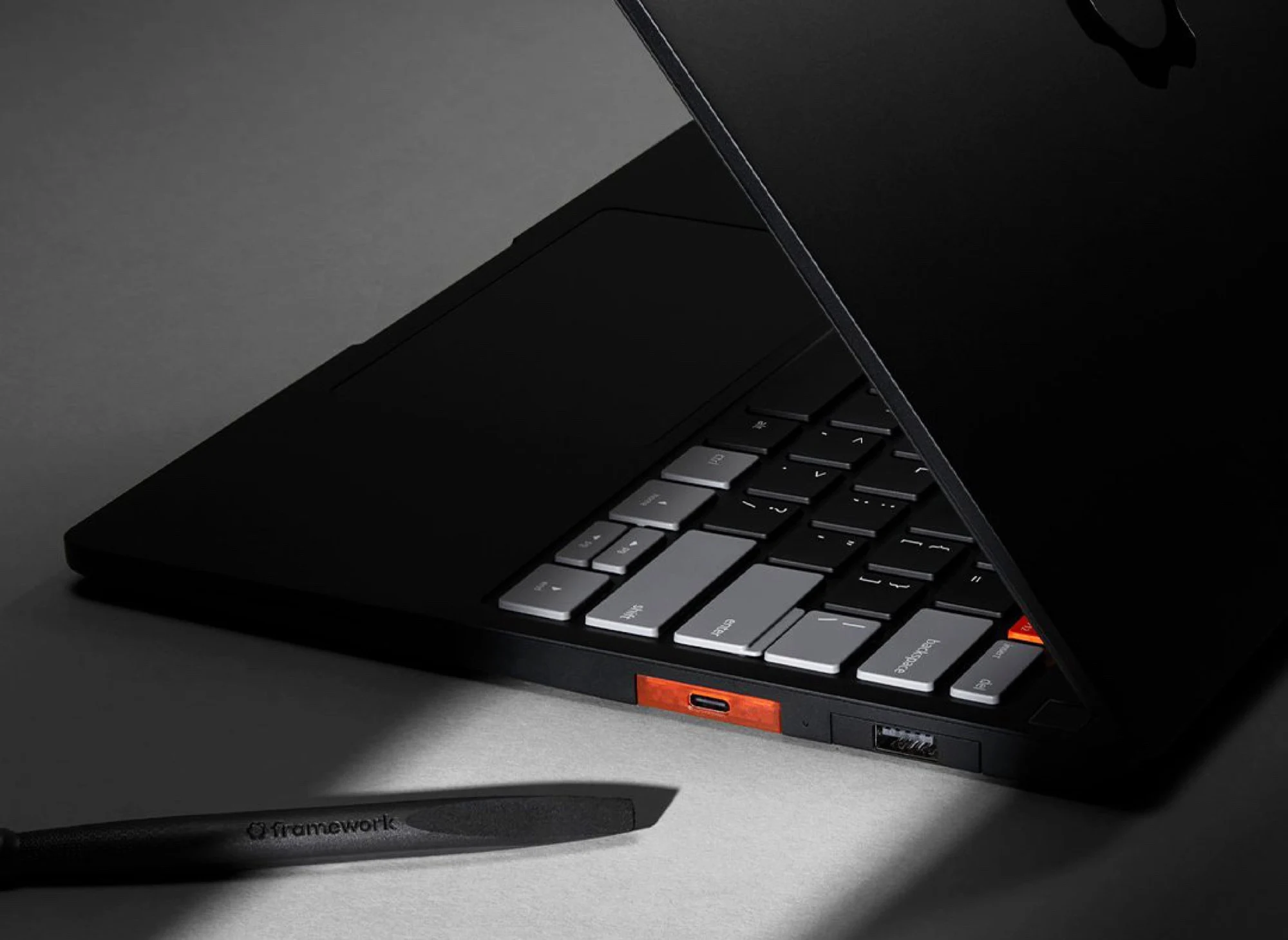 Framework Laptop 13 Pro Delayed: Not Due to DRAM Crisis