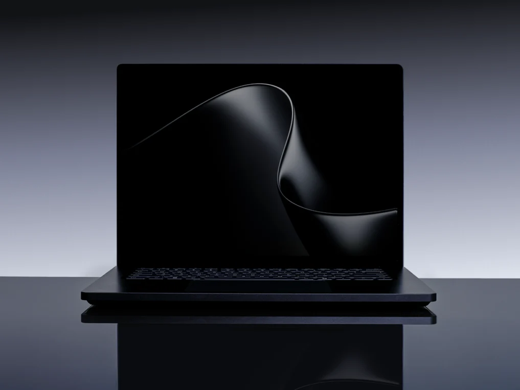 Surface Laptop Ultra: RTX Spark & Mini-LED Power