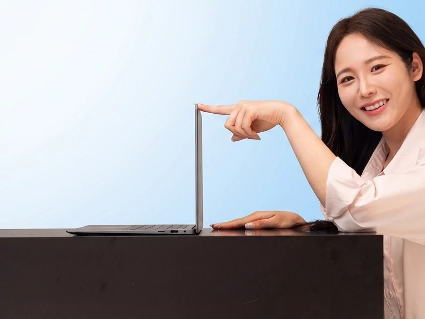 Samsung Unveils World’s Thinnest Laptop OLED Panel: 240Hz